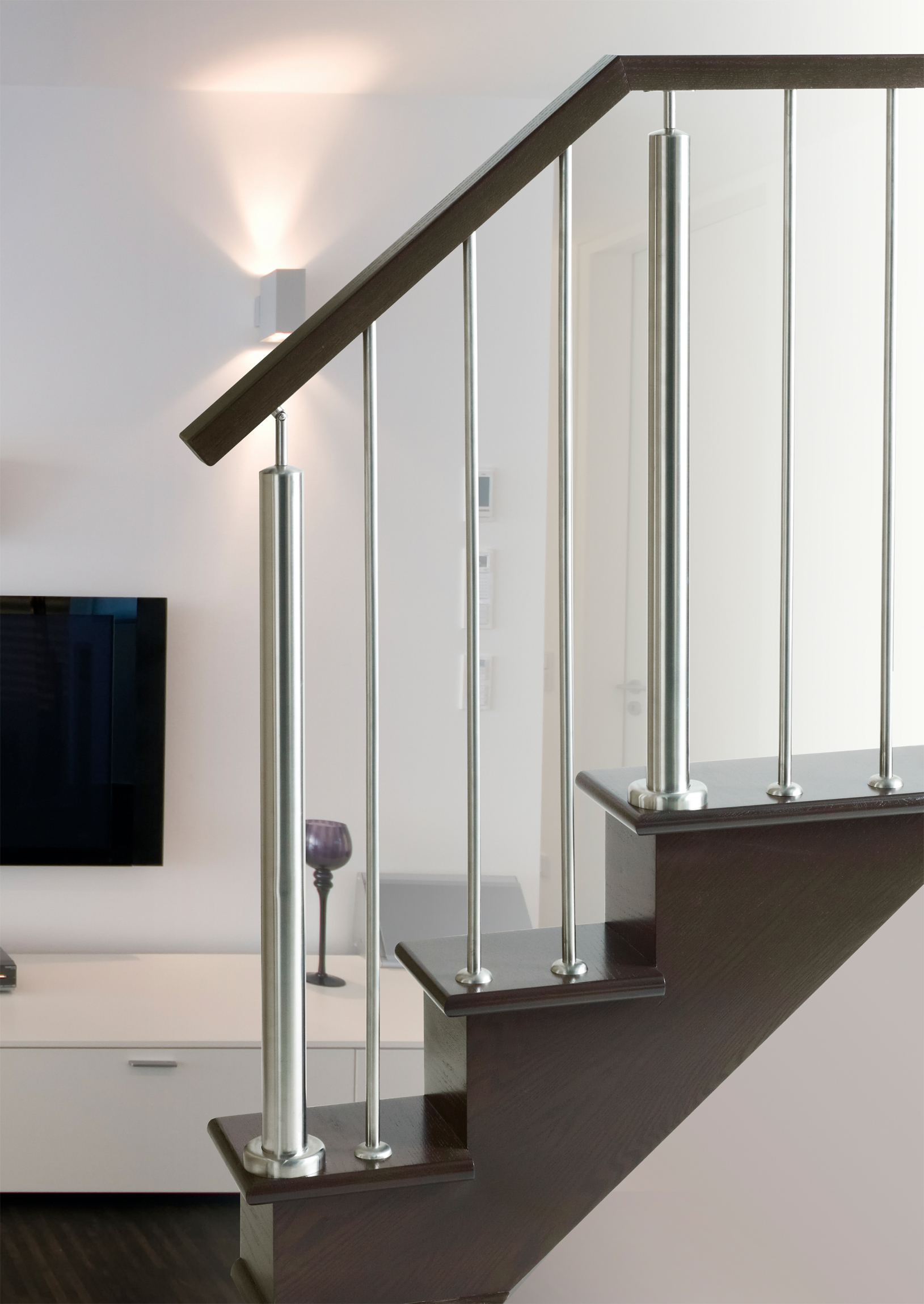 STAINLESS STEEL : Round - Colonial Elegance